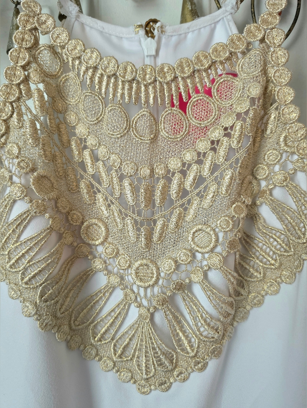 Lilly Pulitzer Pearl Romper Women's 4 Resort White w/ Gold Crochet Yoke Halter - Picture 6 of 14